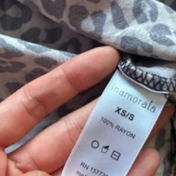 Imanorata leoopard print button up short sleeve shirt Small - Picture 5 of 9